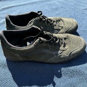 Vans Ultrarange Comfy Kush Gray/Black Size 11.5